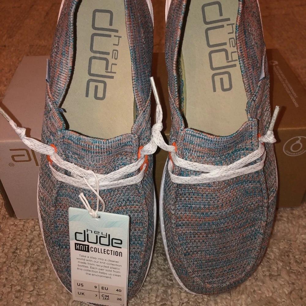 Hey Dude Azur Coral | Wendy Halo | Women’s 7, 8, 9 - Picture 2 of 6